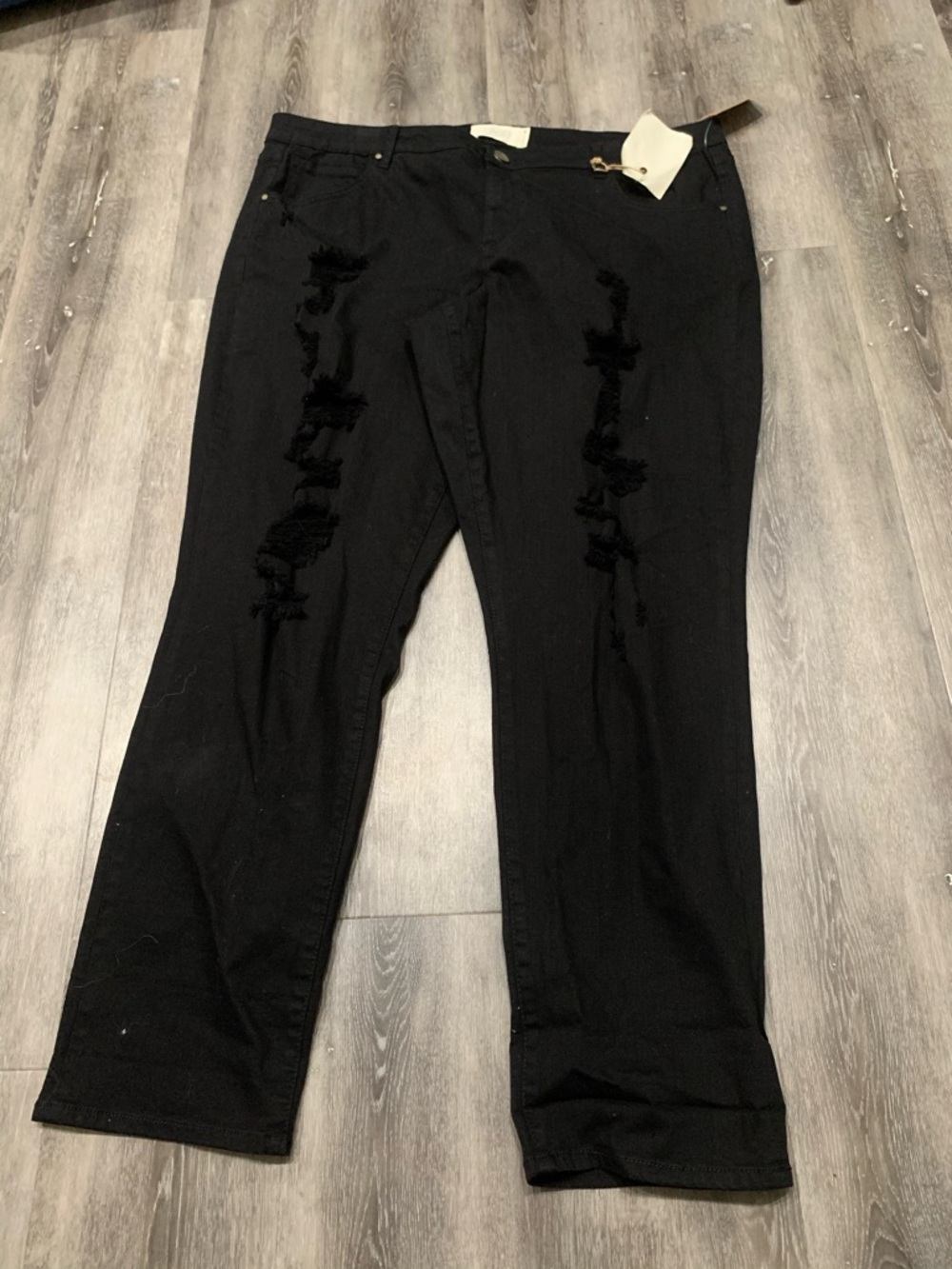 New Rachel Roy Denim jeans - girlfriend curvy
size 18w- distressed mid-rise
